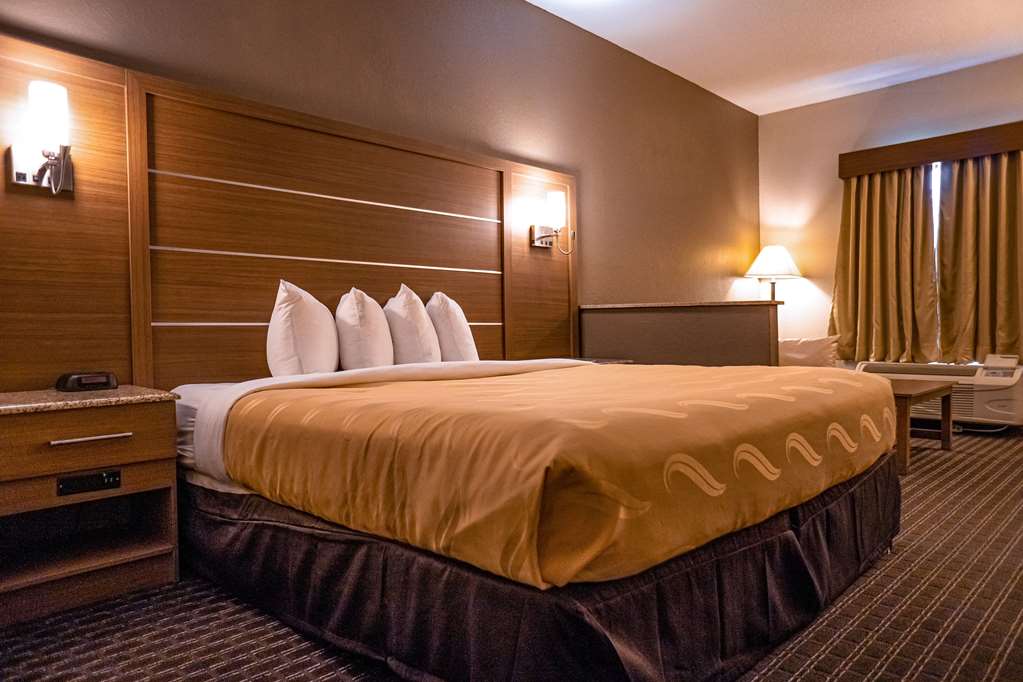 Quality Inn & Suites near Six Flags Austell - photo 20