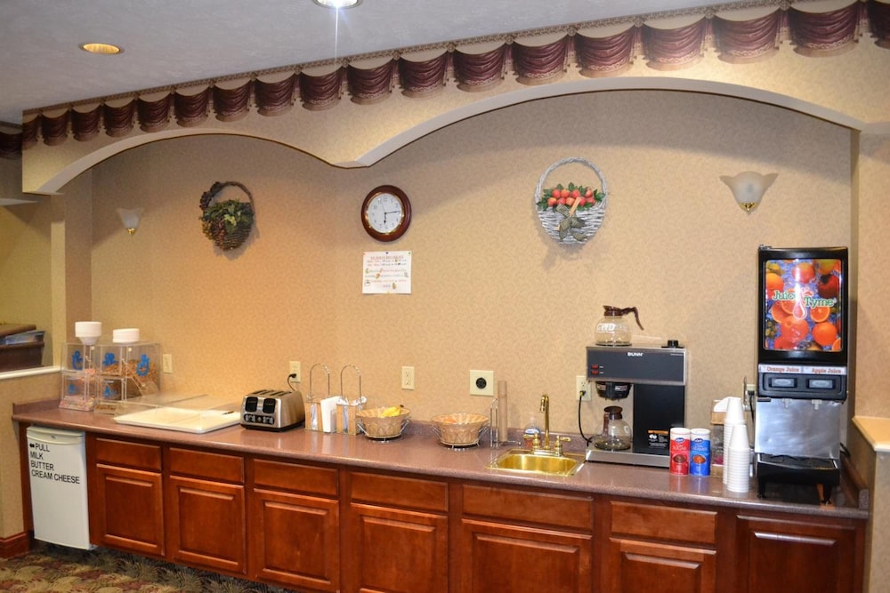Countryside Suites - photo 38