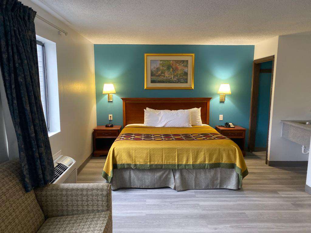 Americas Best Value Inn West Frankfort - photo 8