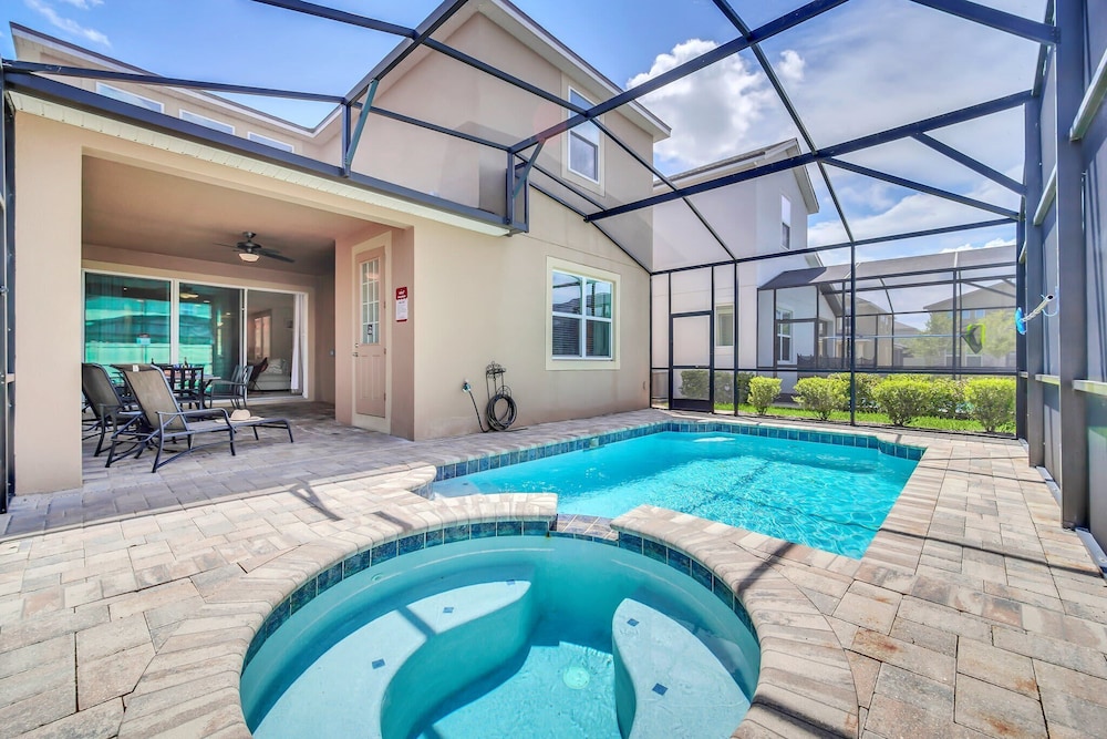 Chic Resort Villa: Themed Rooms Pool & Game Room - photo 45