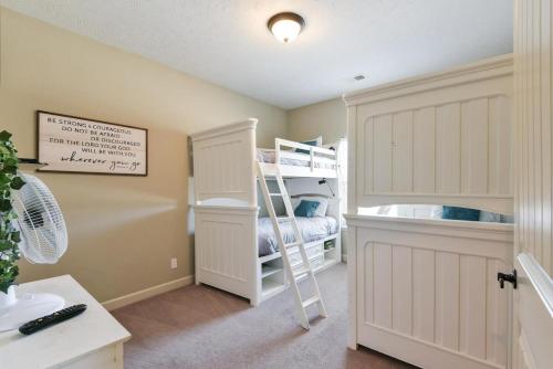 The LUX @ Stonebridge Close to SDC Resort Amenities - photo 39