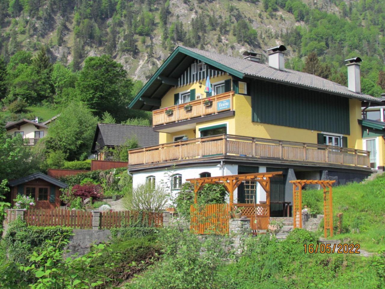 Haus Victoria — 4-Star Luxury Hotel in Sankt Gilgen, Austria