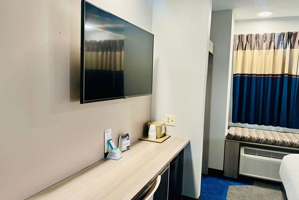 Microtel Inn by Wyndham Georgetown - photo 29