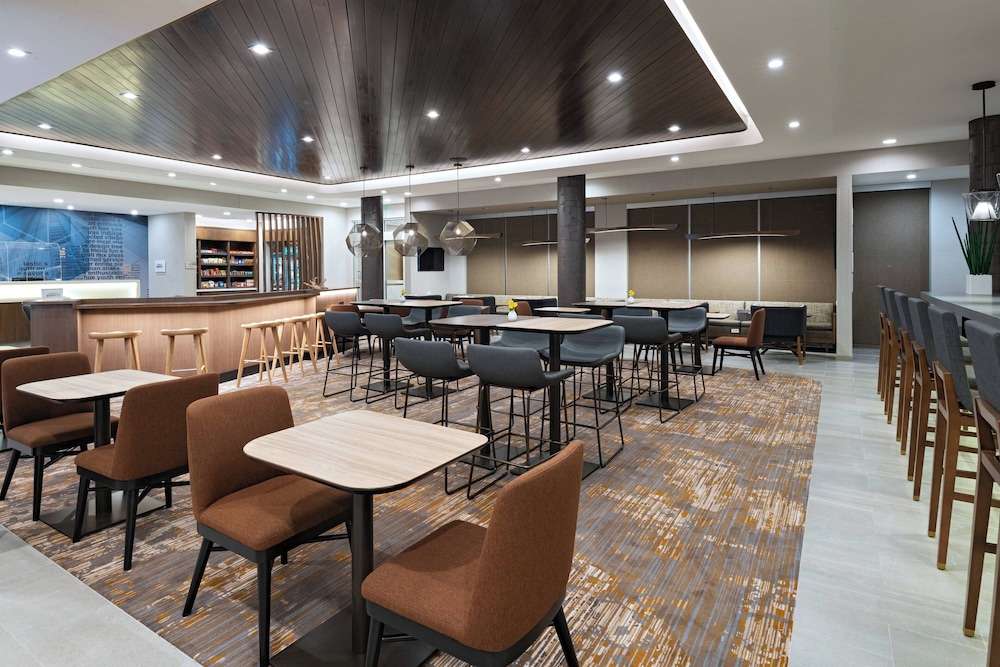 SpringHill Suites by Marriott Dallas Richardson University Area - photo 2