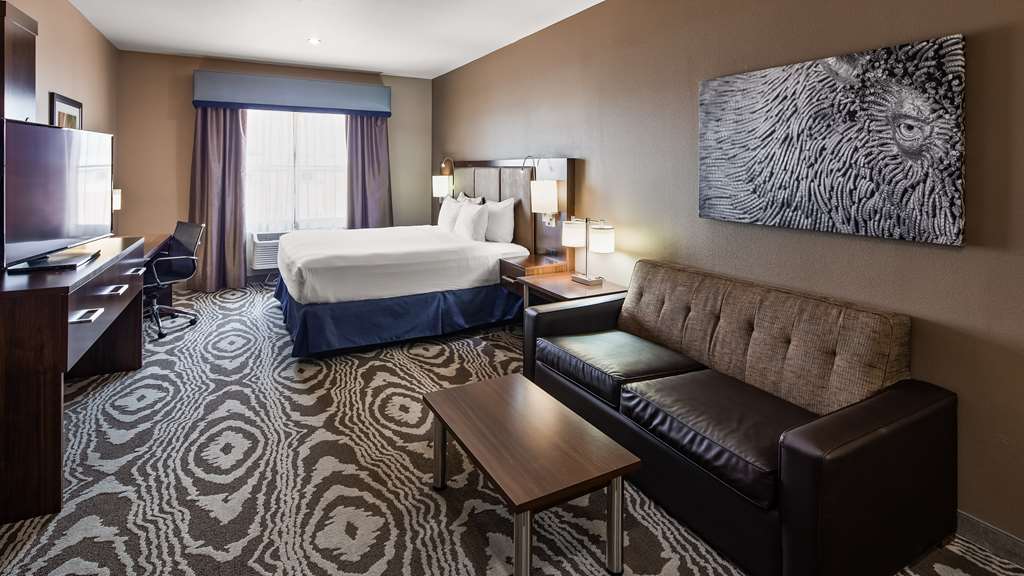 Best Western Plus Williston Hotel & Suites - photo 3