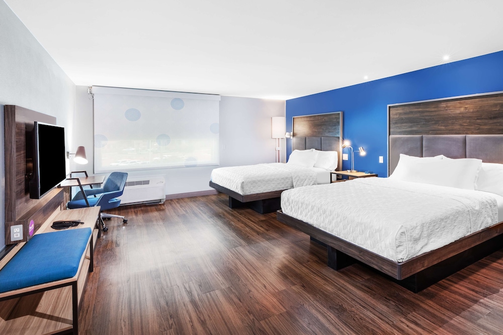 Tru by Hilton Laredo Airport - photo 7