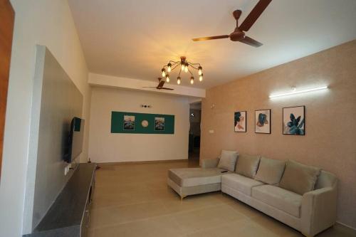 Chez Moi 2BHK Near US Embassy Gachibowli — 4-Star Luxury Hotel in Hyderabad, India
