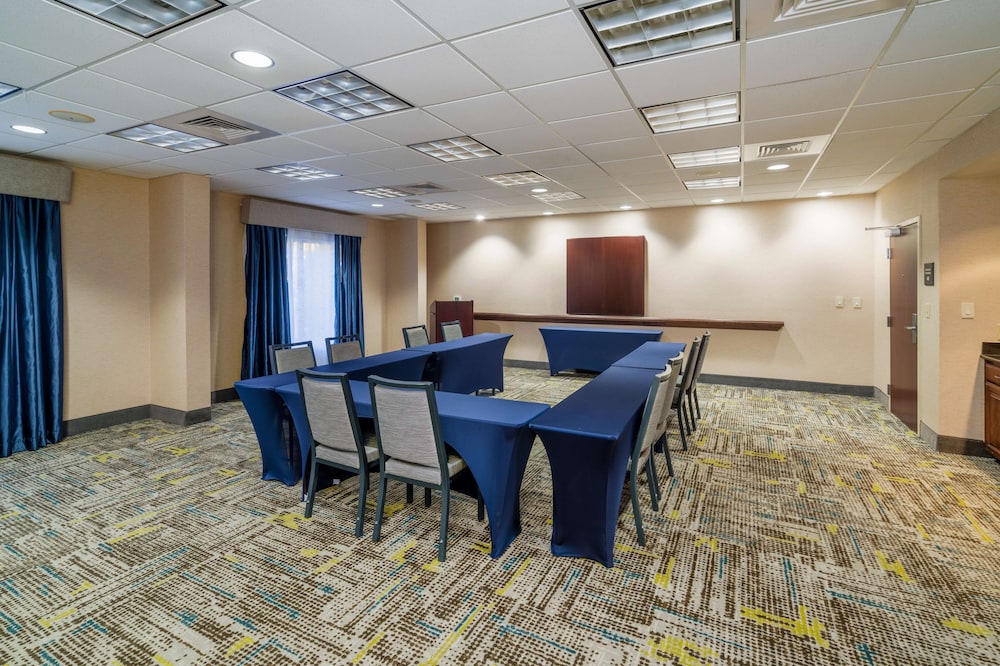 Hampton Inn Suites Opelika I85 Auburn Area - photo 36