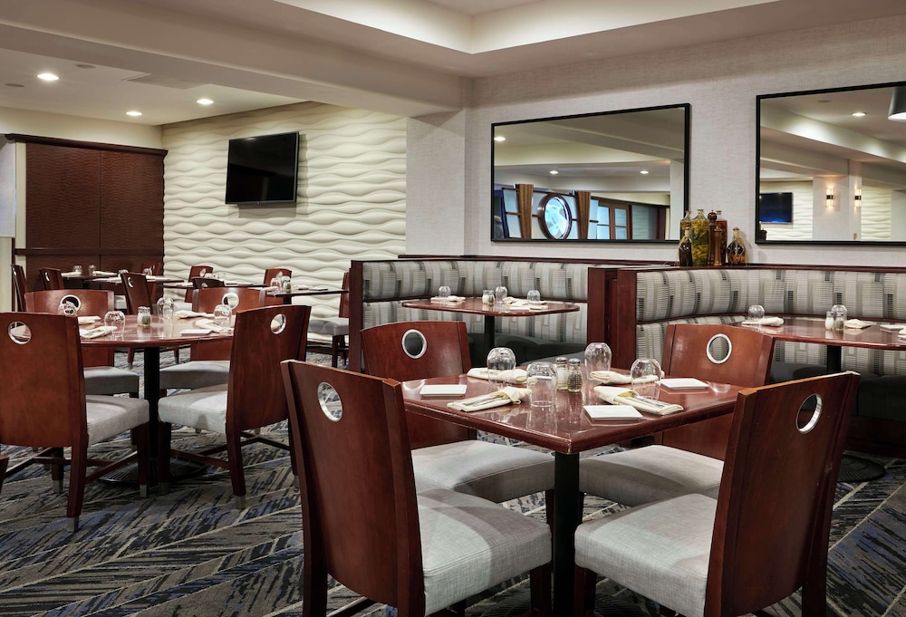 Hilton Chicago O'Hare Airport - photo 52