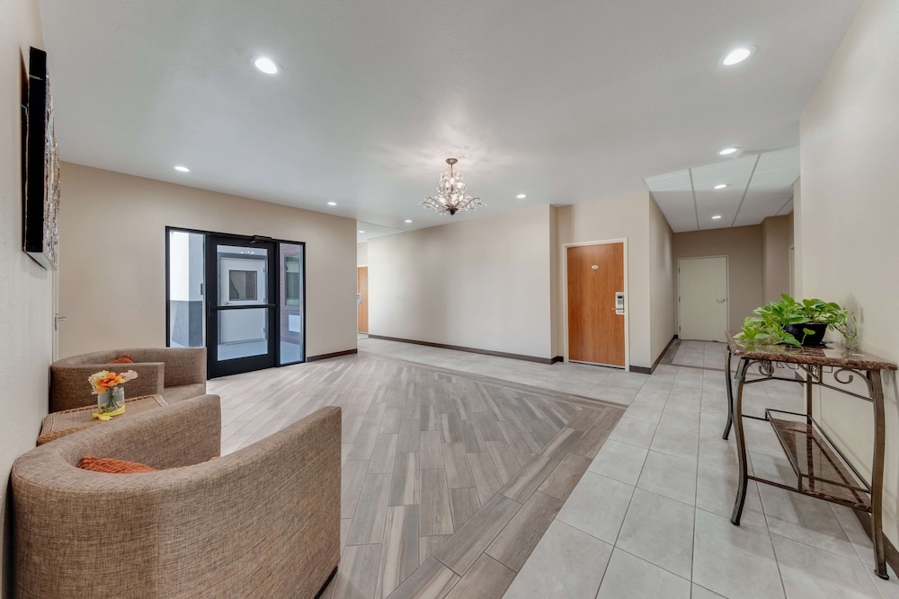 Americas Best Value Inn San Antonio Downtown Riverwalk - photo 6