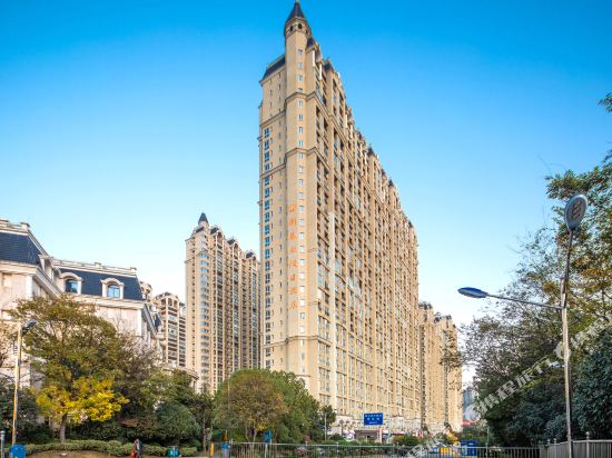 New Glory Holiday Inn in Zhenjiang, People's Republic of China