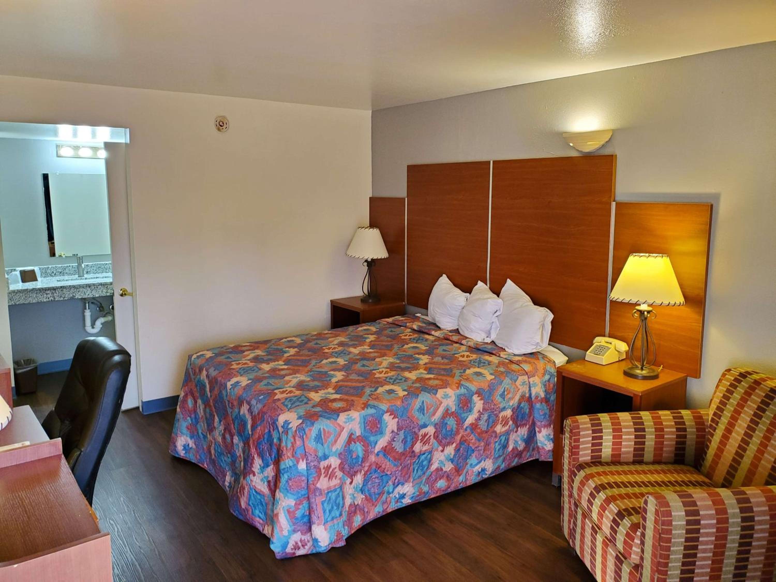 Travelodge by Wyndham Albuquerque West - featured photo