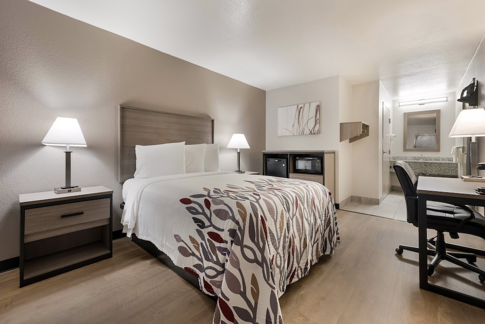 Red Roof Inn Birmingham South - photo 5