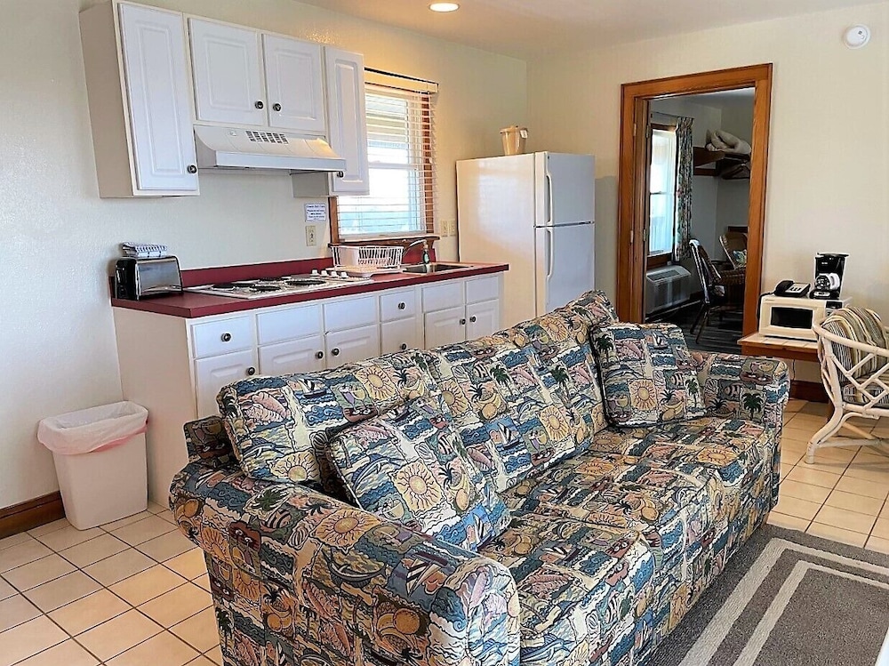 Pony Island Inn - photo 43