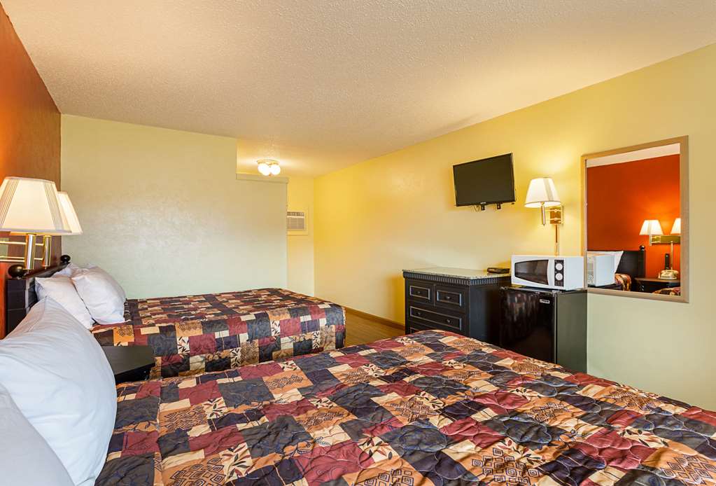 Rodeway Inn Roswell West - photo 10