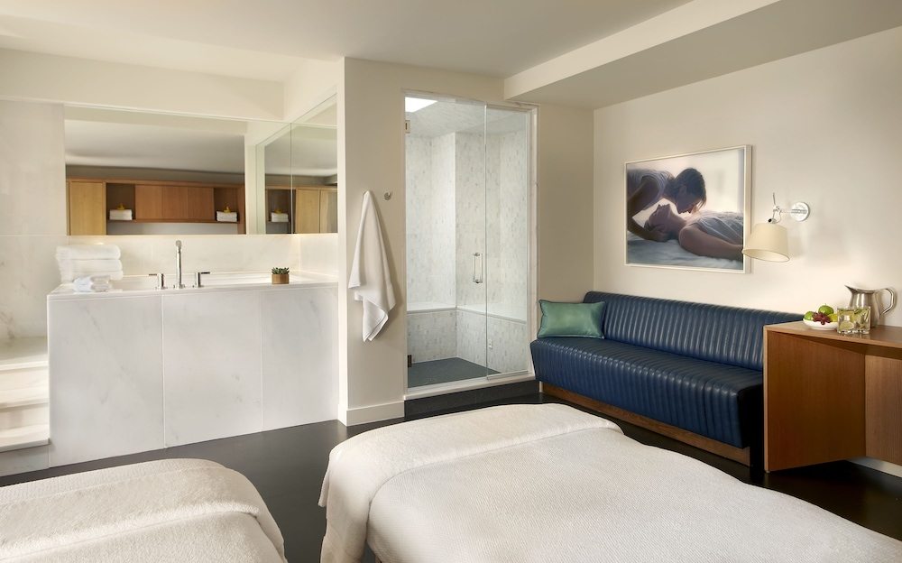 21c Museum Hotel Cincinnati - photo 31