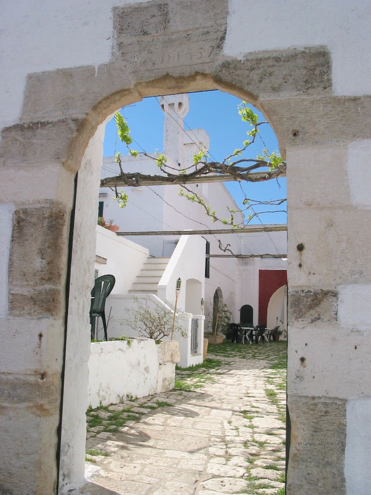 Masseria Refrigerio - carbon neutral hotel in Ostuni