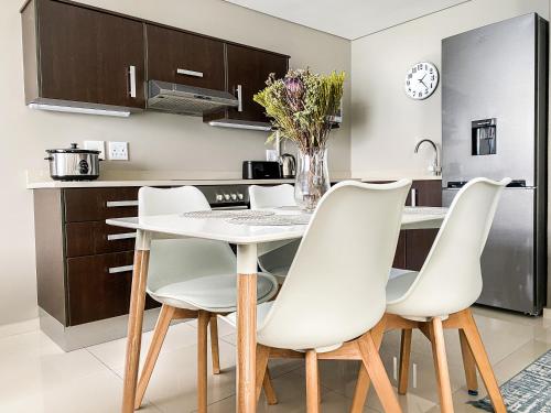 Modern Ocean View 1 Bedroom Apartment 707 Infinity