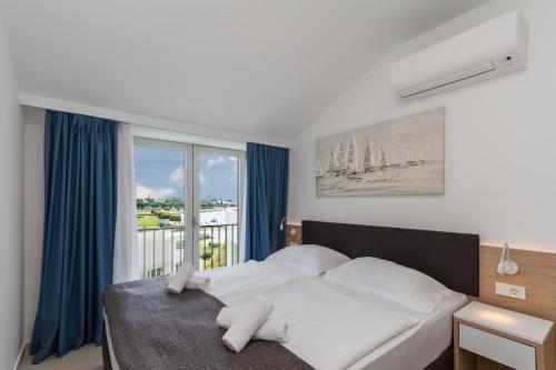 Supreme Apartment Miramare with Sea View — 4-Star Luxury Hotel in Umag, Croatia