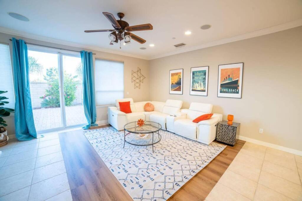 Spacious Disney Retreat with Pool Table Fire Pit — hotel in Placentia