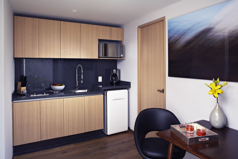 Private kitchenette