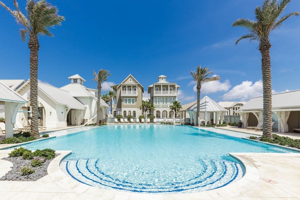 Palmilla Resort with Pool by RedAwning — 4-Star Luxury Hotel in Port Aransas, United States