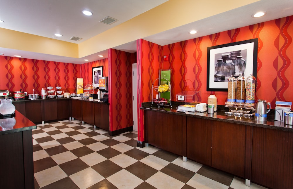Hampton Inn & Suites Sacramento Cal Expo - photo 45