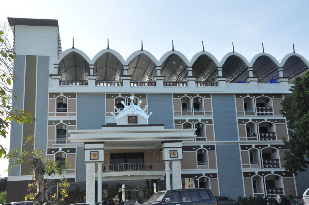 Queen Palace Hotel — hotel in Mae Sot