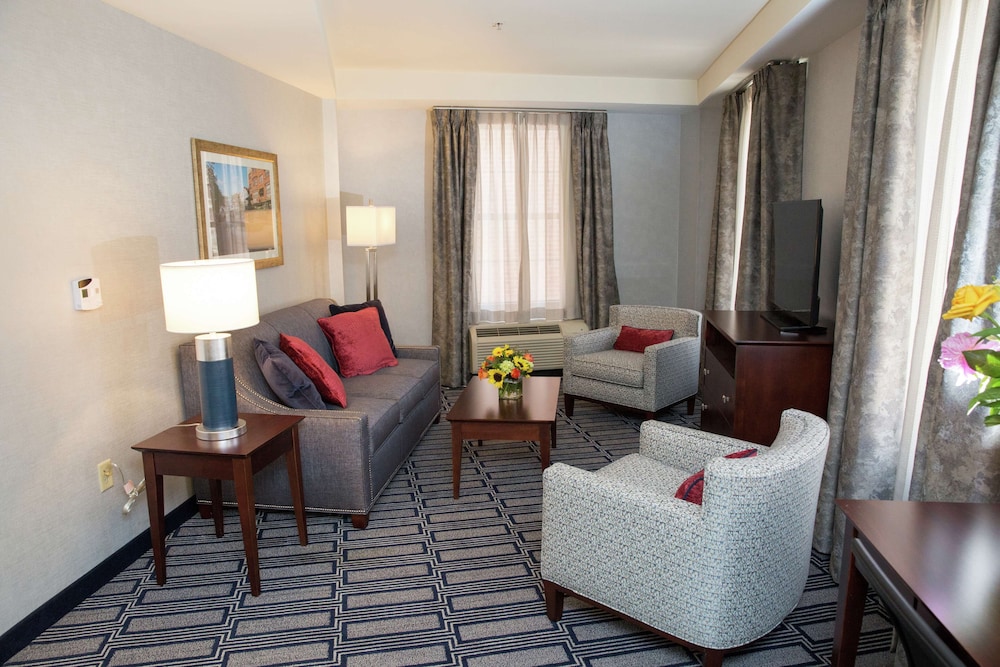 Hampton Inn & Suites Providence Downtown - photo 36