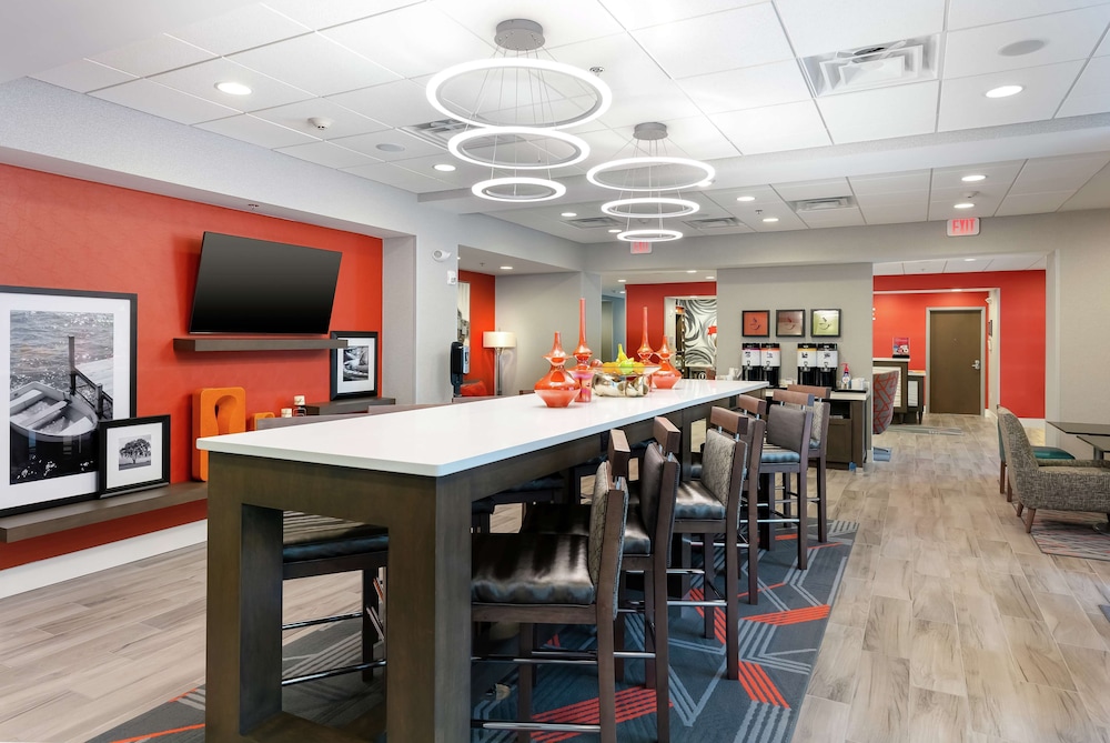 Hampton Inn Acworth - photo 34