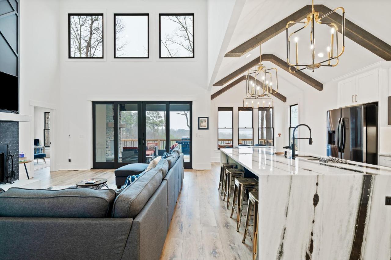 Knight Mountain in Ellijay, United States