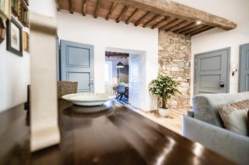 Casa Paola eleganza nel cuore di Suvereto — 4-Star Luxury Hotel in Suvereto, Italy