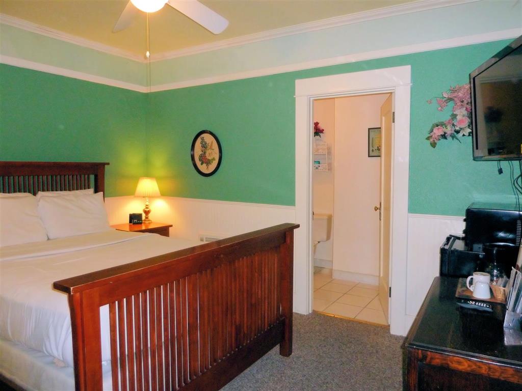 Americas Best Value Inn & Suites Royal Carriage - photo 15