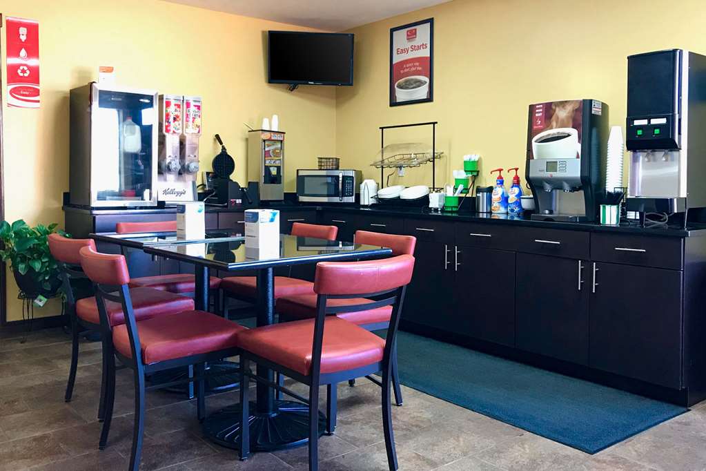 Econo Lodge Purcell - photo 13