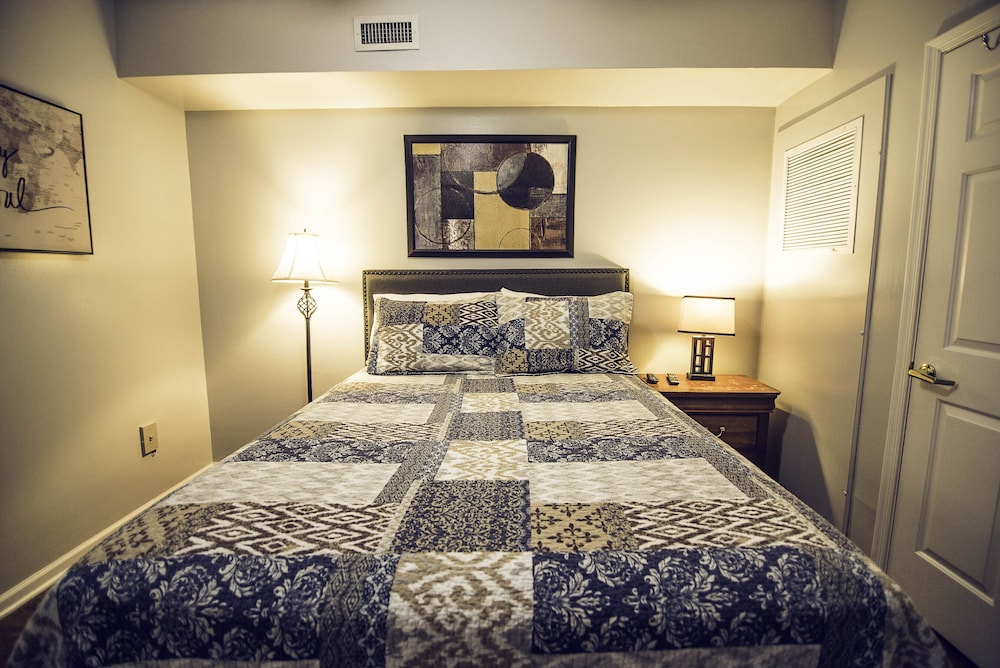 Water Street Retreats - photo 3