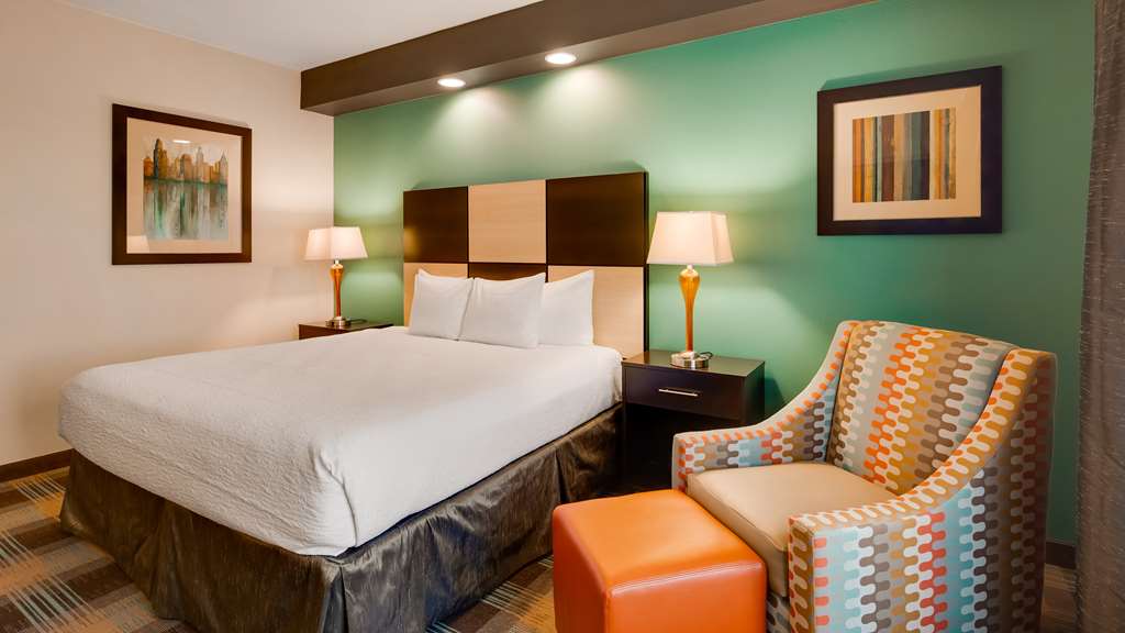 Best Western Plus Atrium Inn & Suites - photo 12