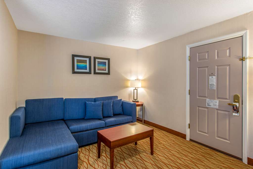 Comfort Inn Mount Shasta Area - photo 25