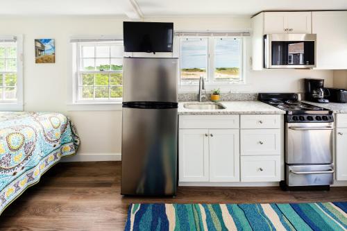 Truro Beach Cottages - photo 3