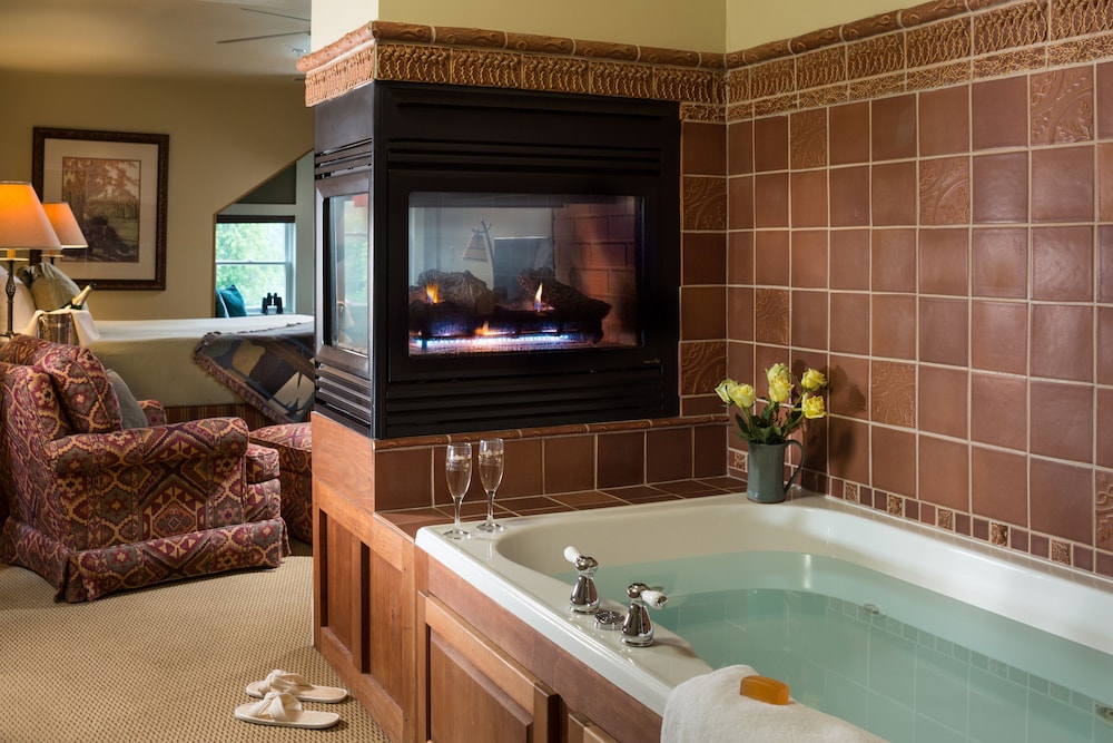 Lake Pointe Inn - photo 26