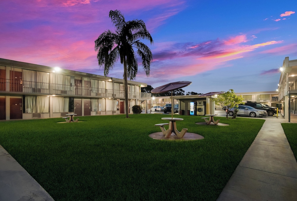 Studio 6 Vero Beach FL - photo 20