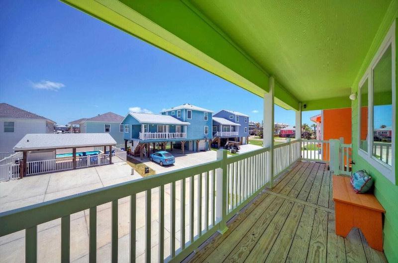 Reel Life Dreams by Avantstay Pool Near Beach - photo 28