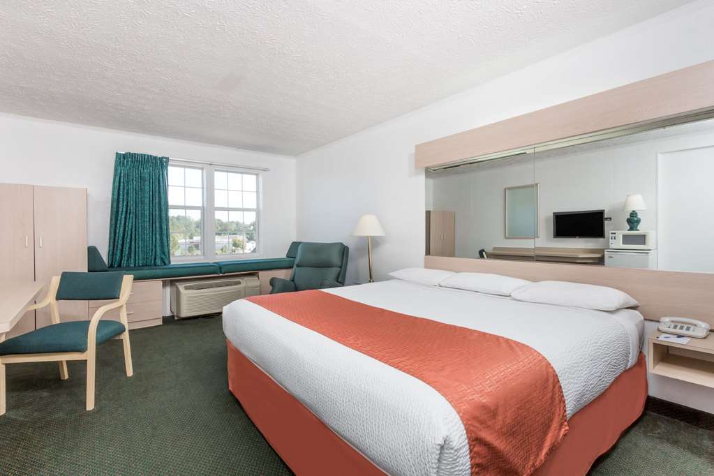 Microtel Inn & Suites By Wyndham Athens - photo 13