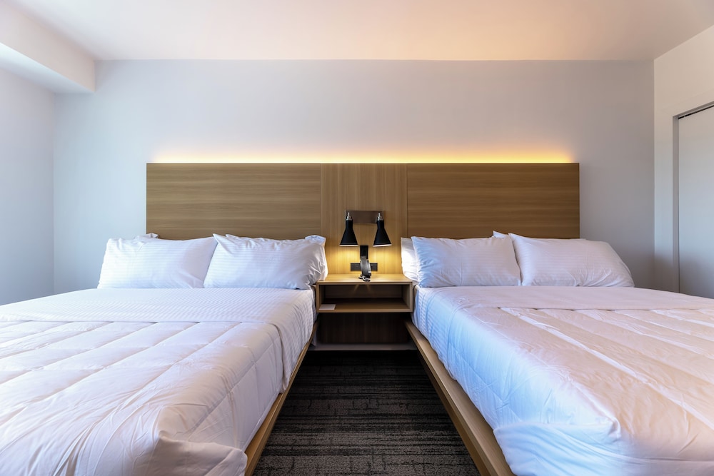 Hotel Mai Downtown Long Beach - photo 35