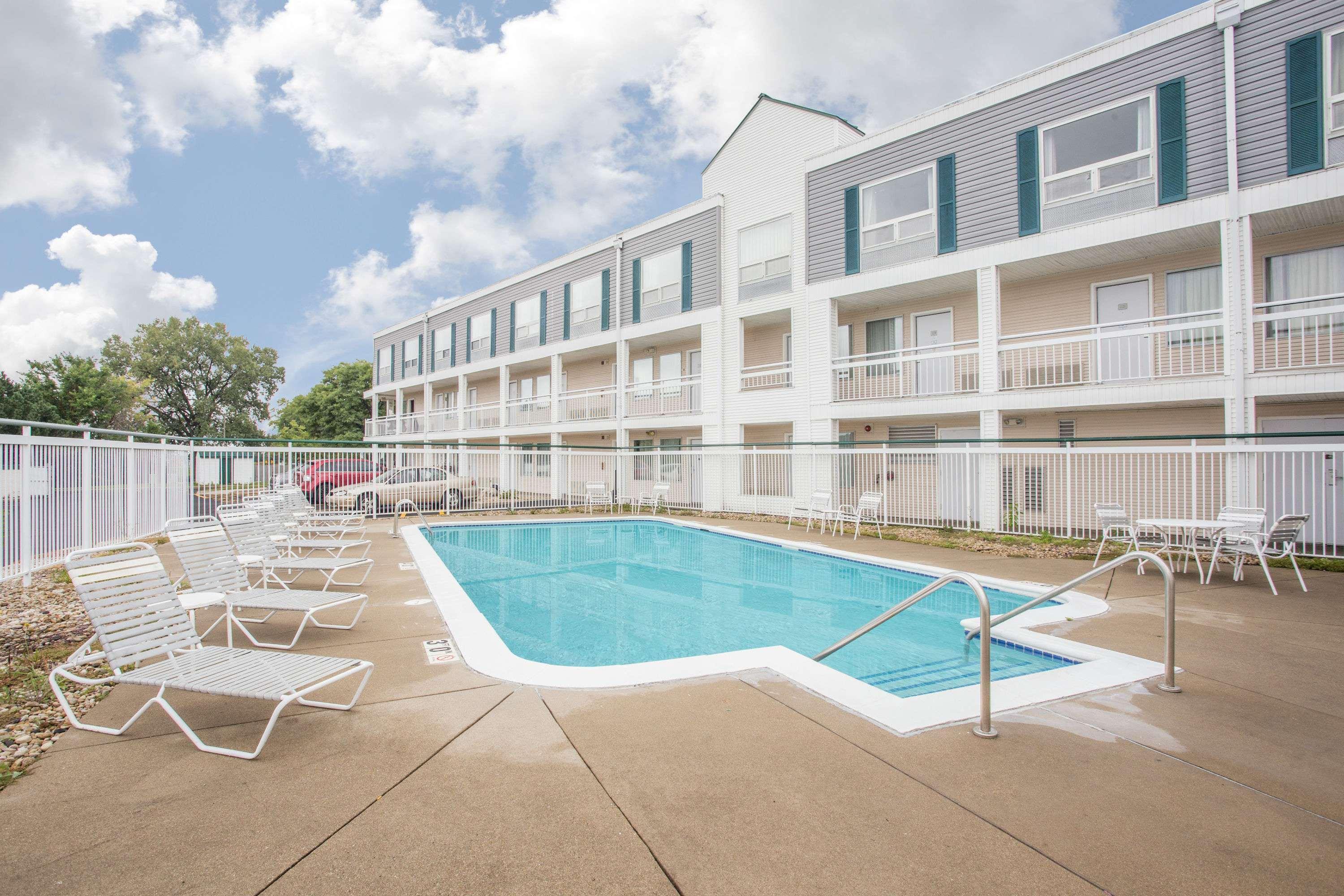 Super 8 by Wyndham Madison East in Madison, United States