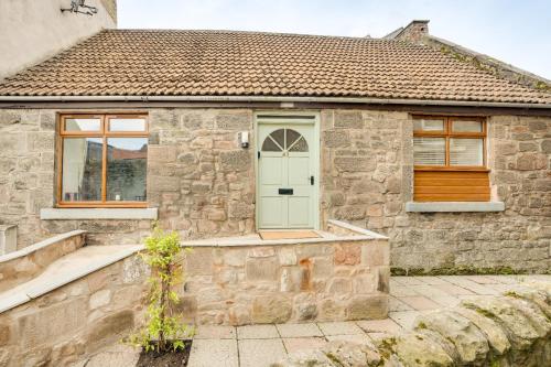Harrow Bank Cottage Family and Pet Friendly Coastal Escape in Tweedmouth — 4-Star Luxury Hotel in Berwick-Upon-Tweed, United Kingdom