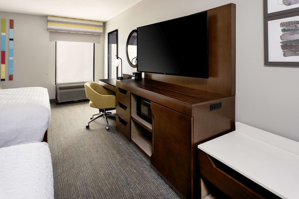 Hampton Inn Richmond Southwest Hull Street - photo 14
