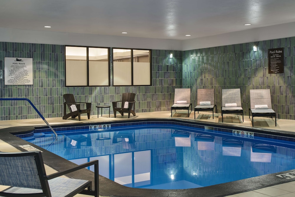 Homewood Suites by Hilton Anchorage - photo 33
