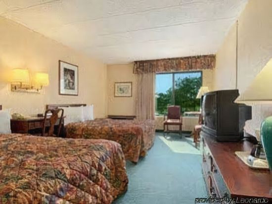 Days Inn Maplewood Hotel & Conference Center - photo 4