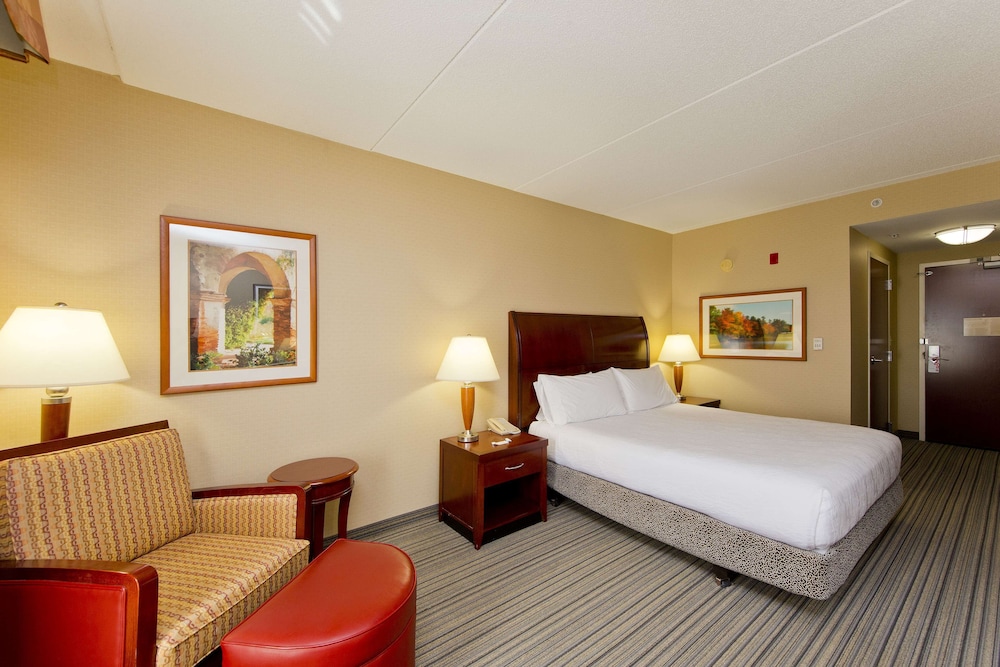 Hilton Garden Inn Winchester - photo 9