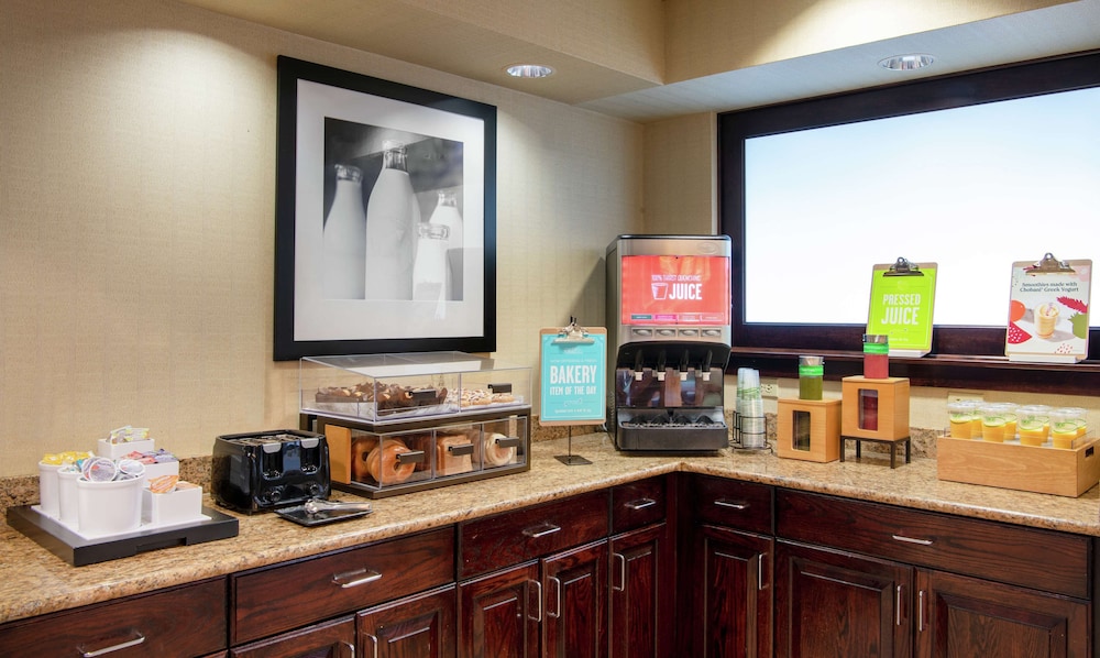 Hampton Inn Cleveland Solon - photo 44